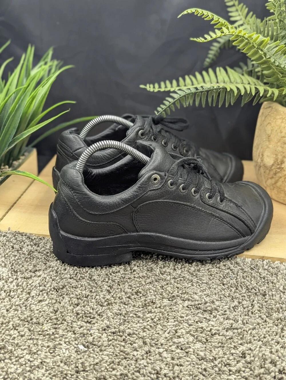 Keen Brigg II Women's Size 10 Black Leather Walking Hiking Casual Shoes